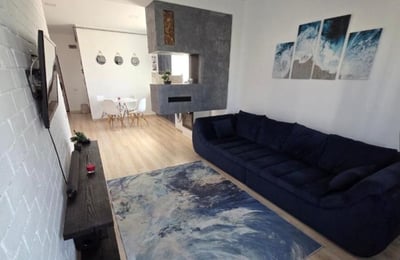 Аренда комфортных 2-комнатных апартаментов площадью 70 м² в районе Мамая, Констанца, Румыния